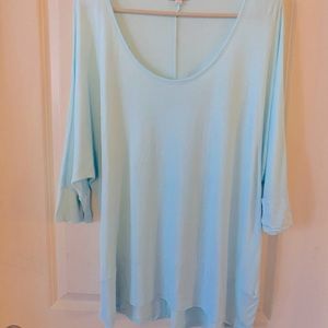 Light Blue Gap dolman sleeve hi low top - size large